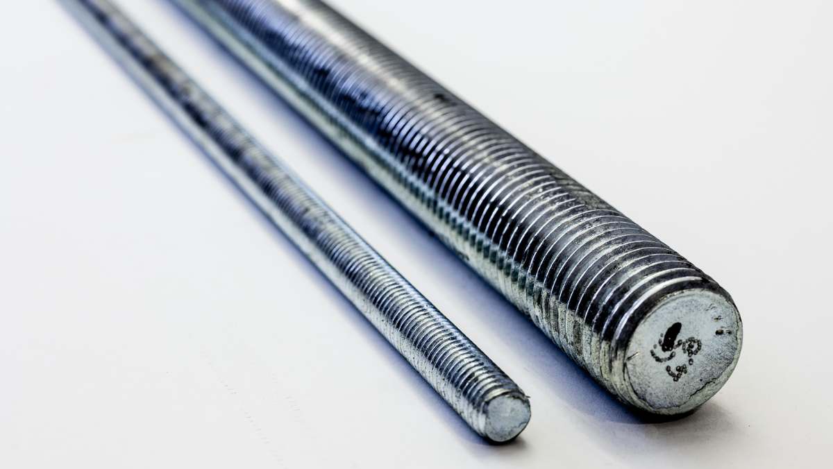 Threaded stud bolts and nut